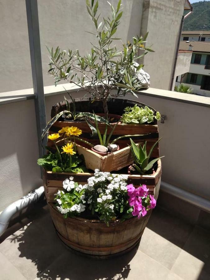 Ferienwohnung Via Ziino 70 Oliveri Exterior foto